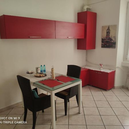 Апартаменти Naviglio51Bocconi Мілан Екстер'єр фото