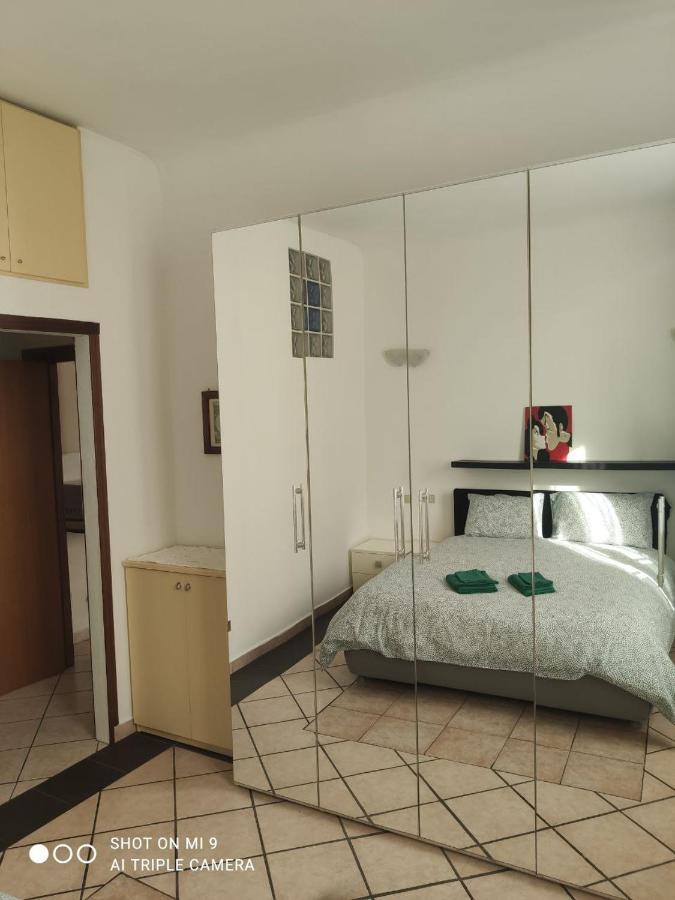 Апартаменти Naviglio51Bocconi Мілан Екстер'єр фото